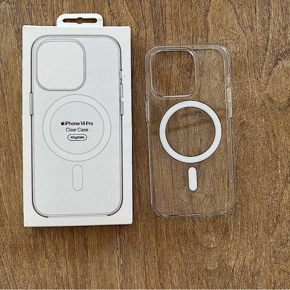 Apple iPhone 14 Pro Clear Case MagSafe - Picture 2 of 9